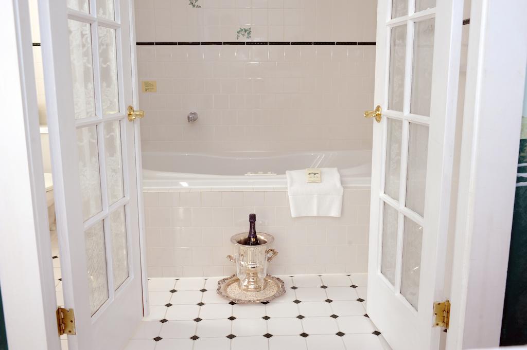 Historic Jacob Hill Inn Seekonk Ngoại thất bức ảnh