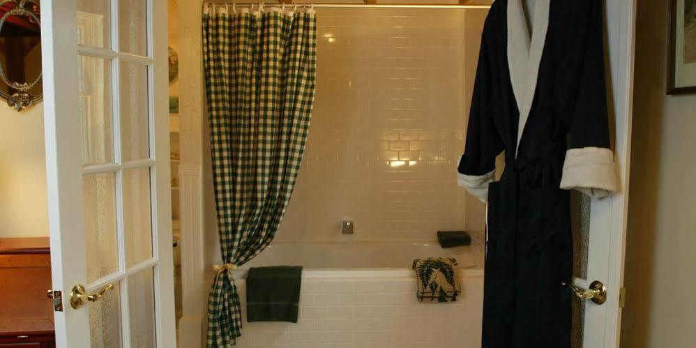 Historic Jacob Hill Inn Seekonk Ngoại thất bức ảnh